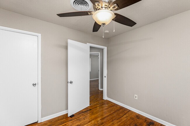 Building Photo - 2342 NW 38th Pl