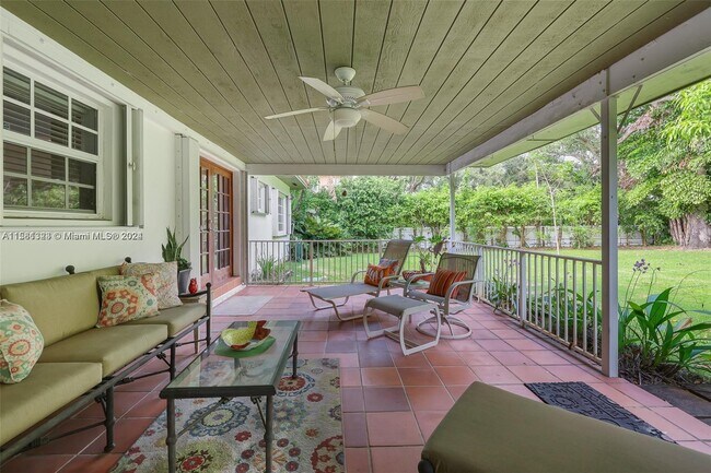 Building Photo - 7548 SW 58th Ave