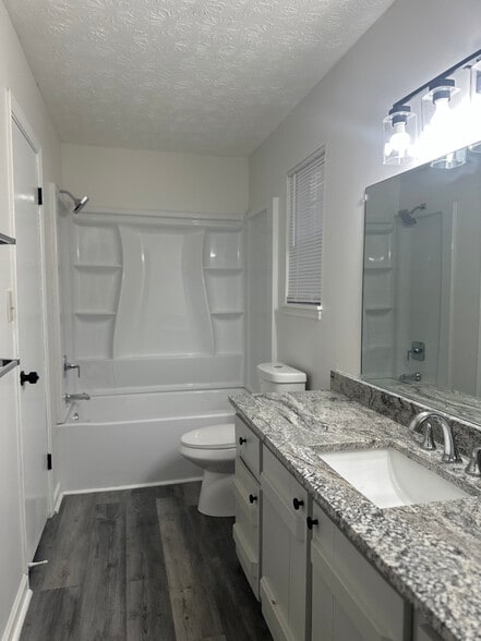 Building Photo - 849 Tall Deer Dr