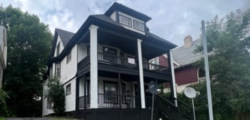 Building Photo - 2319 E Genesee St