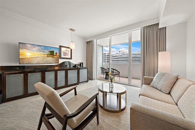 Building Photo - 4391 Collins Ave