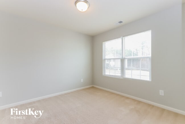 Building Photo - 170 Betty Ann Ln