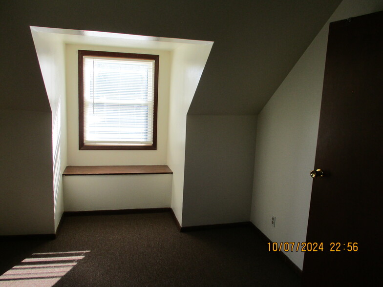 Upper Bedroom2 - 3733 N 73rd St