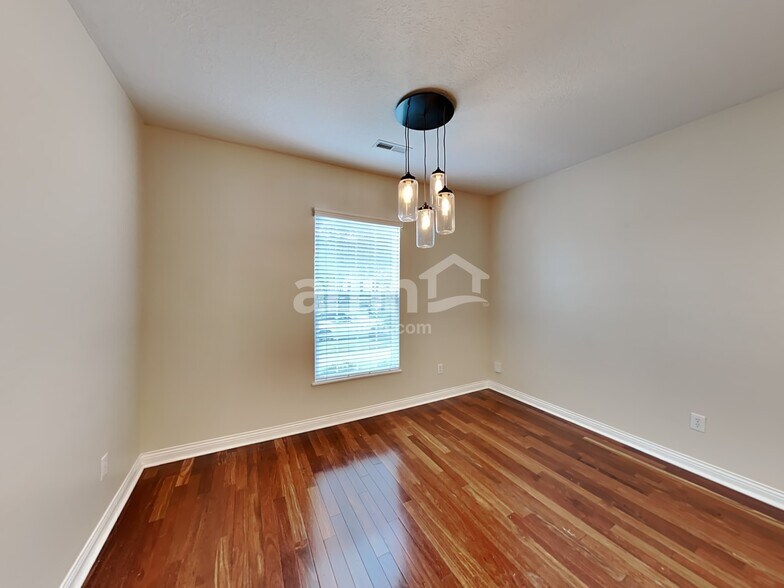 Building Photo - 7181 Normanton Dr