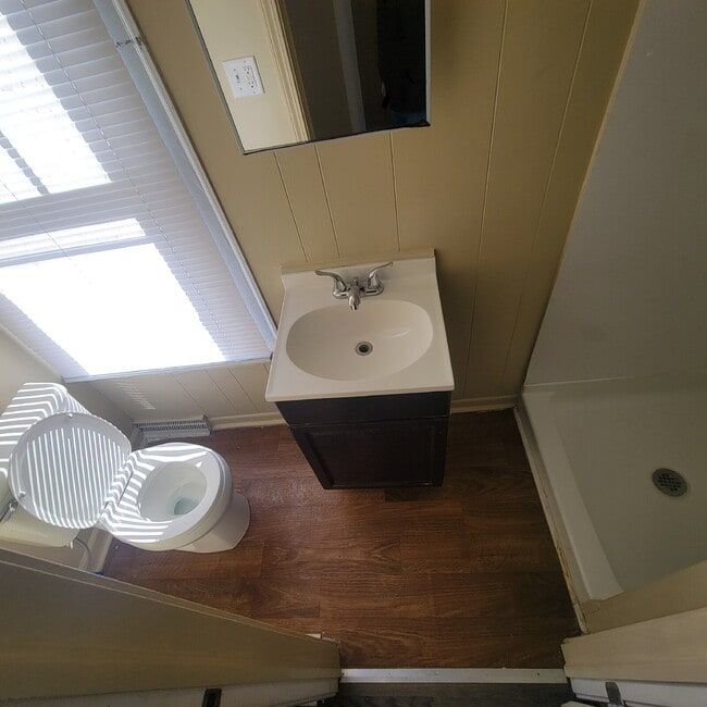 Building Photo - West Indy/Eagledale 3BR Home!