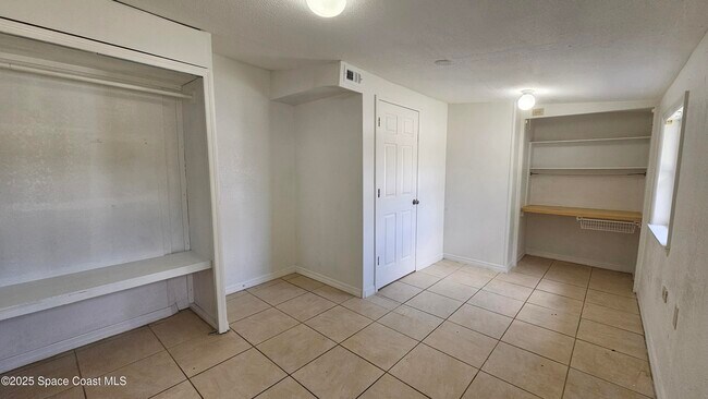 Building Photo - 1307 Park Manor Dr