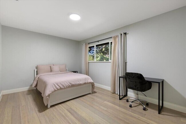 Building Photo - 5313 Harvest Ln