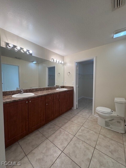 Building Photo - 1118 Copley St E