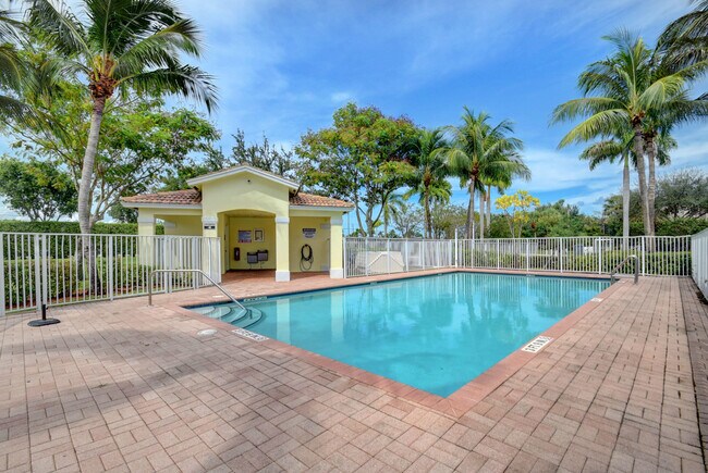 Building Photo - 16206 Sierra Palms Dr