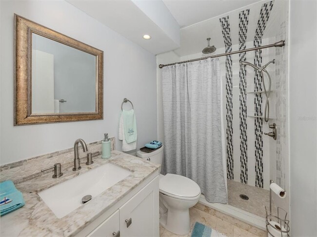 Building Photo - 200 The Esplanade N