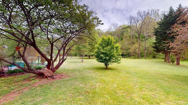 Building Photo - 168 Stewart Hills Dr