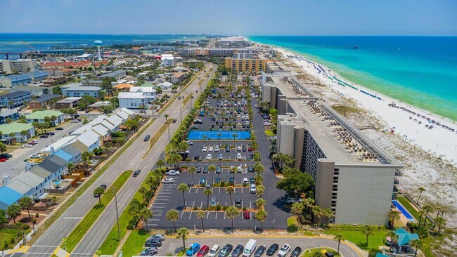 Building Photo - Views! Gorgeous, upgraded penthouse condo at The Breakers