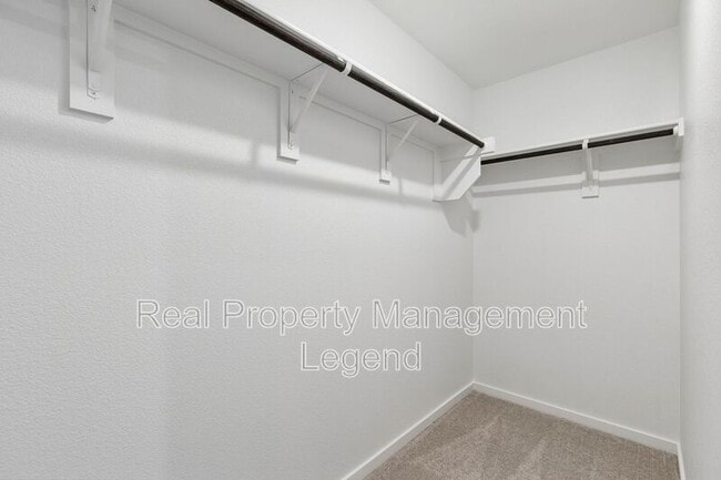 Building Photo - 216 Asterwood Ln