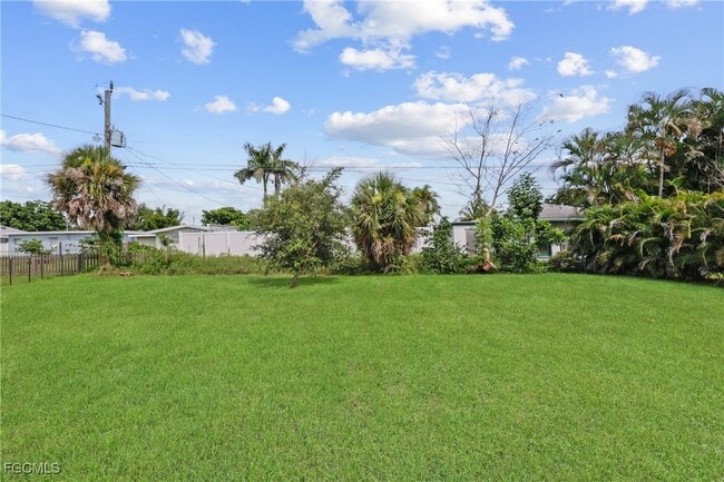 Building Photo - 1661 Coronado Rd