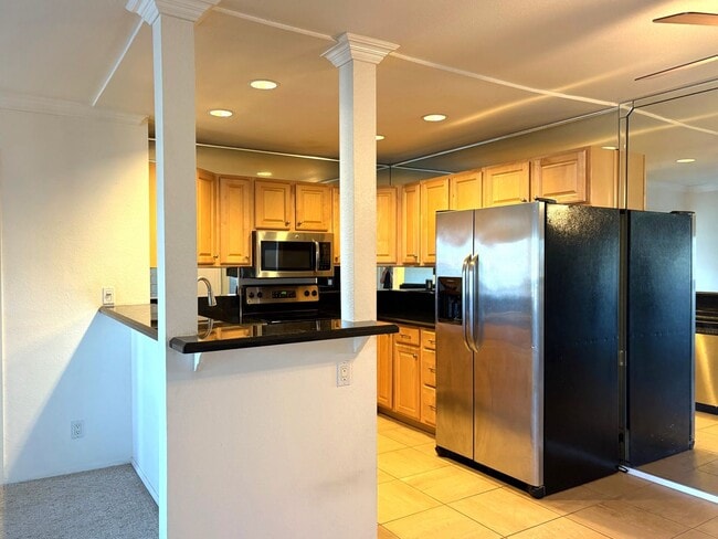 Building Photo - Updated Single-Level Condo in Mission Ridge with Resort-Style Amenities