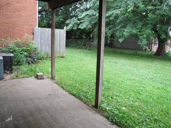 Building Photo - 4 Williamsburg Ct