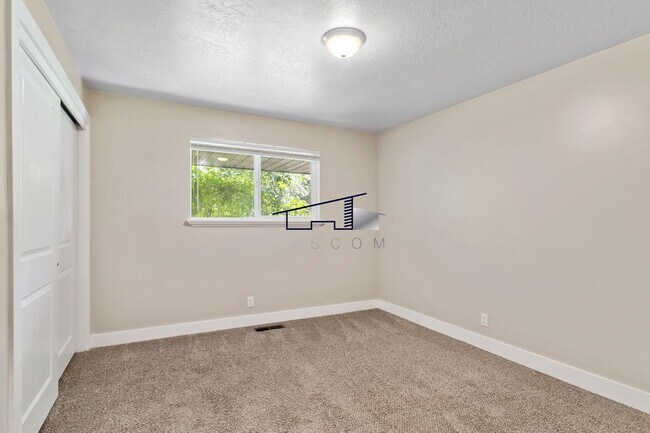 Building Photo - Updated 3 Bedroom Home in Ogden Utah!