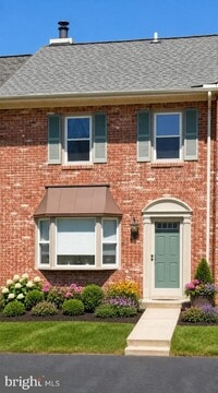 Building Photo - 562 Susan Dr