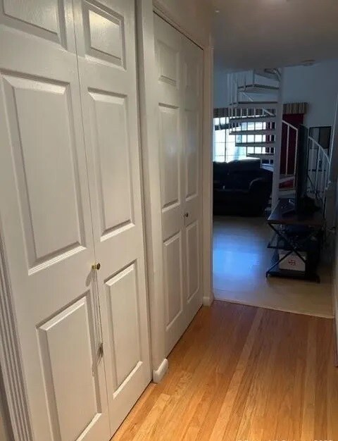 Building Photo - 183 Loomis Dr