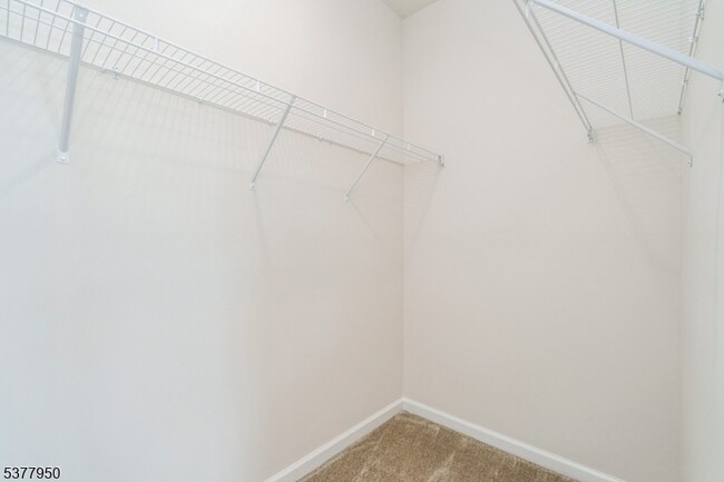 Building Photo - 27 S Davenport St
