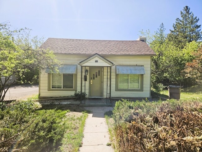 Primary Photo - 732 S McClelland St