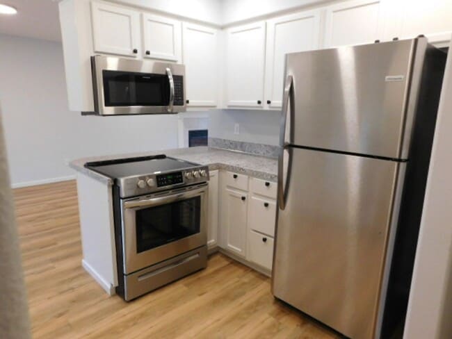 Building Photo - 5351 Landon St SE