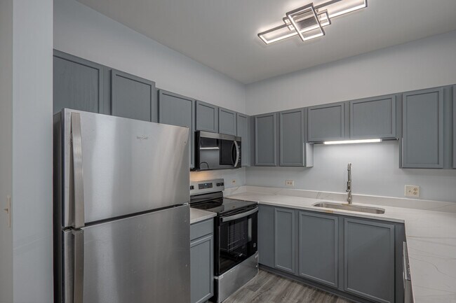 Building Photo - 801 N McLean Blvd