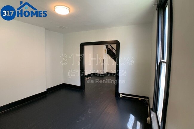 Building Photo - 2111 S Garfield Dr