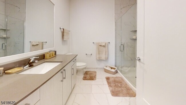 Building Photo - 1181 Morris Ave