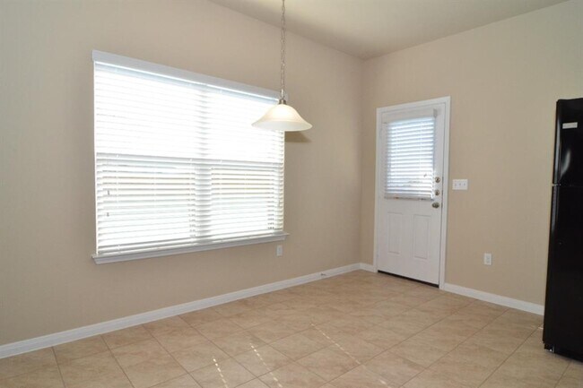 Building Photo - 261 Northern Flicker St