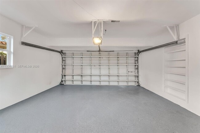 Building Photo - 5419 NE 22nd Ave