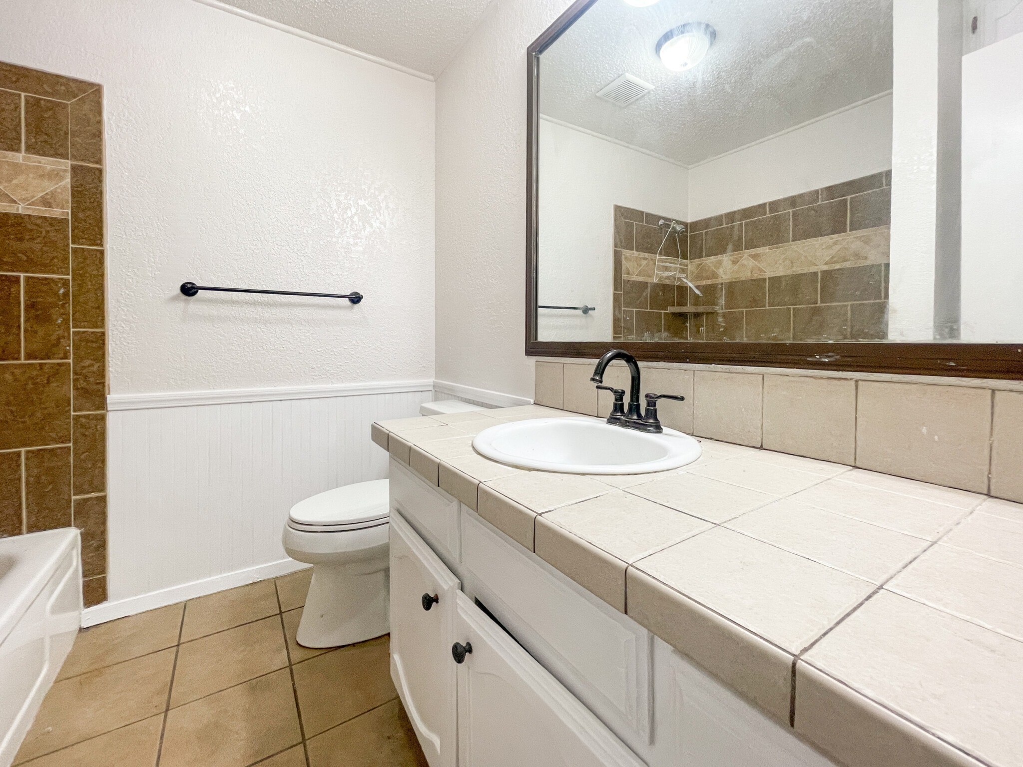 Building Photo - 312 Cedarwood Ln