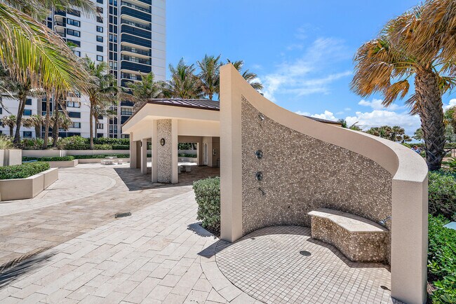 Building Photo - 5380 N Ocean Dr
