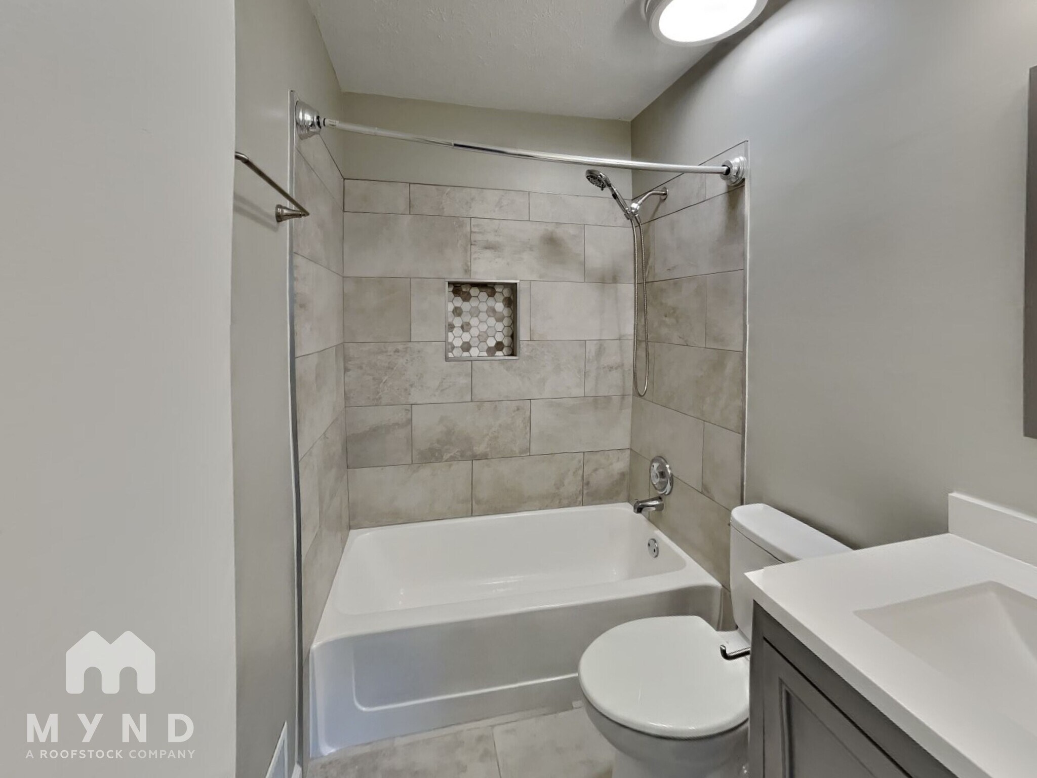 Building Photo - 404 Wedgewood Way