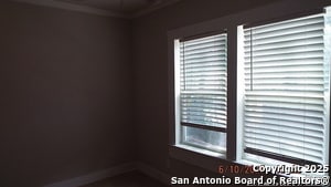 Building Photo - 1427 Schley Ave