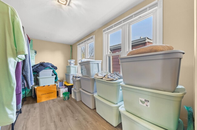 Building Photo - 4136 Park Ave