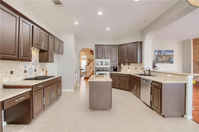 Building Photo - 3003 Cashell Wood Dr