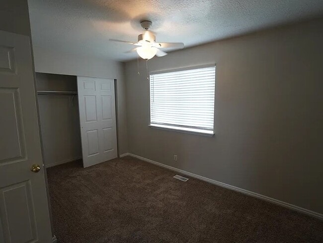 Building Photo - 3947 S 2600 W