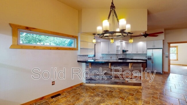 Building Photo - 1701 Ivy Pl
