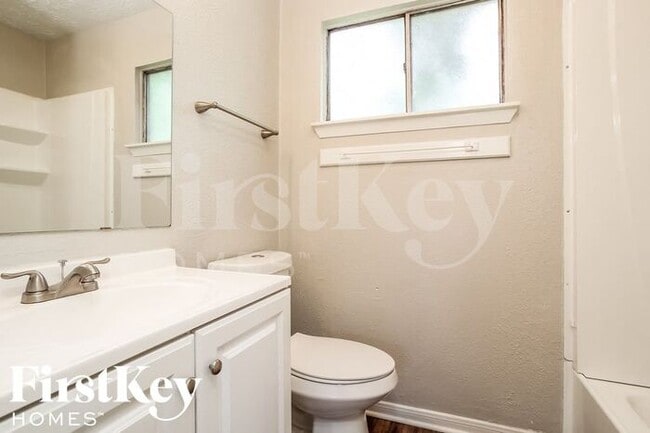 Building Photo - 4222 Chestergate Dr