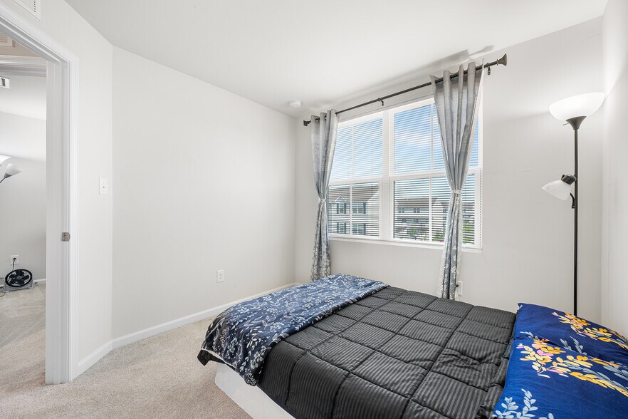 Building Photo - 26 L Wendowski St