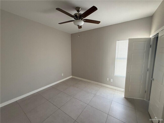 Building Photo - 34 Golden Nugget