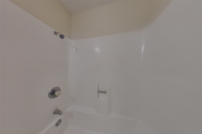 Building Photo - 22510 Leedstown Ln