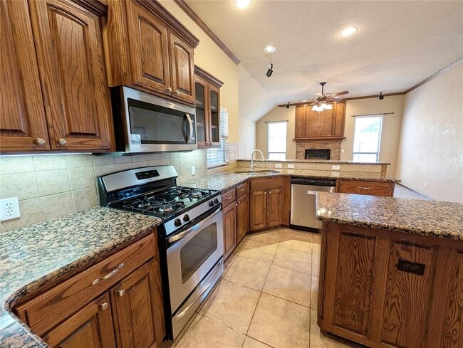 Building Photo - 609 Sally Ct