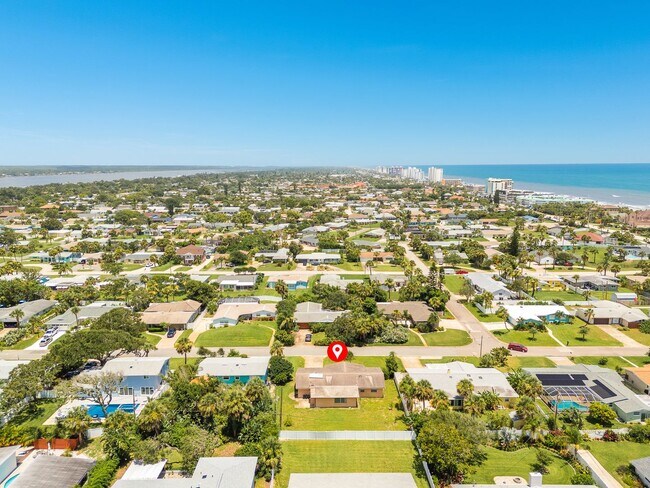 Building Photo - Beachside Ormond Beach Home