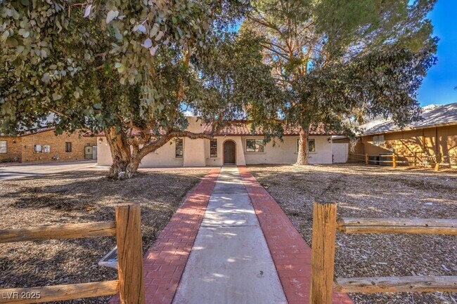 Building Photo - 3931 Maranatha Cir