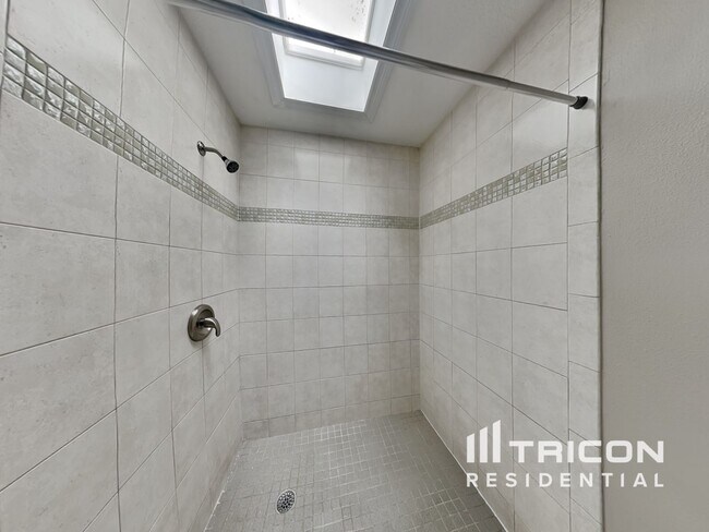 Building Photo - 1670 Avalon Blvd