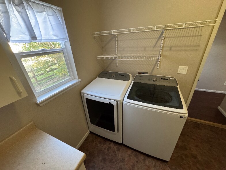 Building Photo - 4046 Stampede Dr