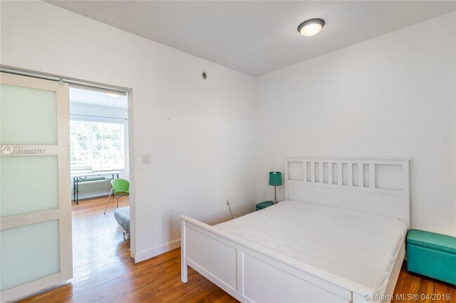 Building Photo - 741 15th St