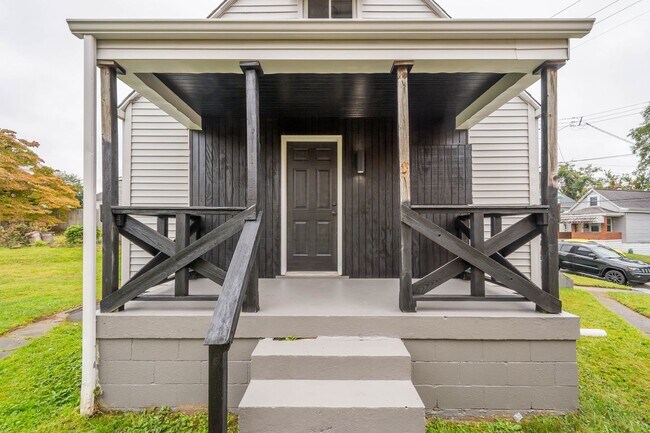 Building Photo - 361 Vine St